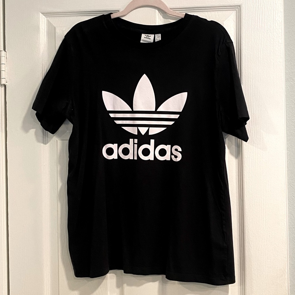 ADIDAS Women’s Black T-shirt, XL